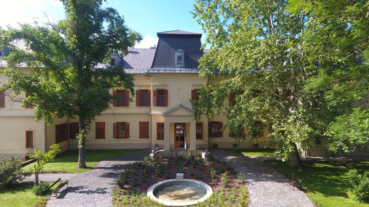 Fonix Wellness Resort Csitár Εξωτερικό φωτογραφία